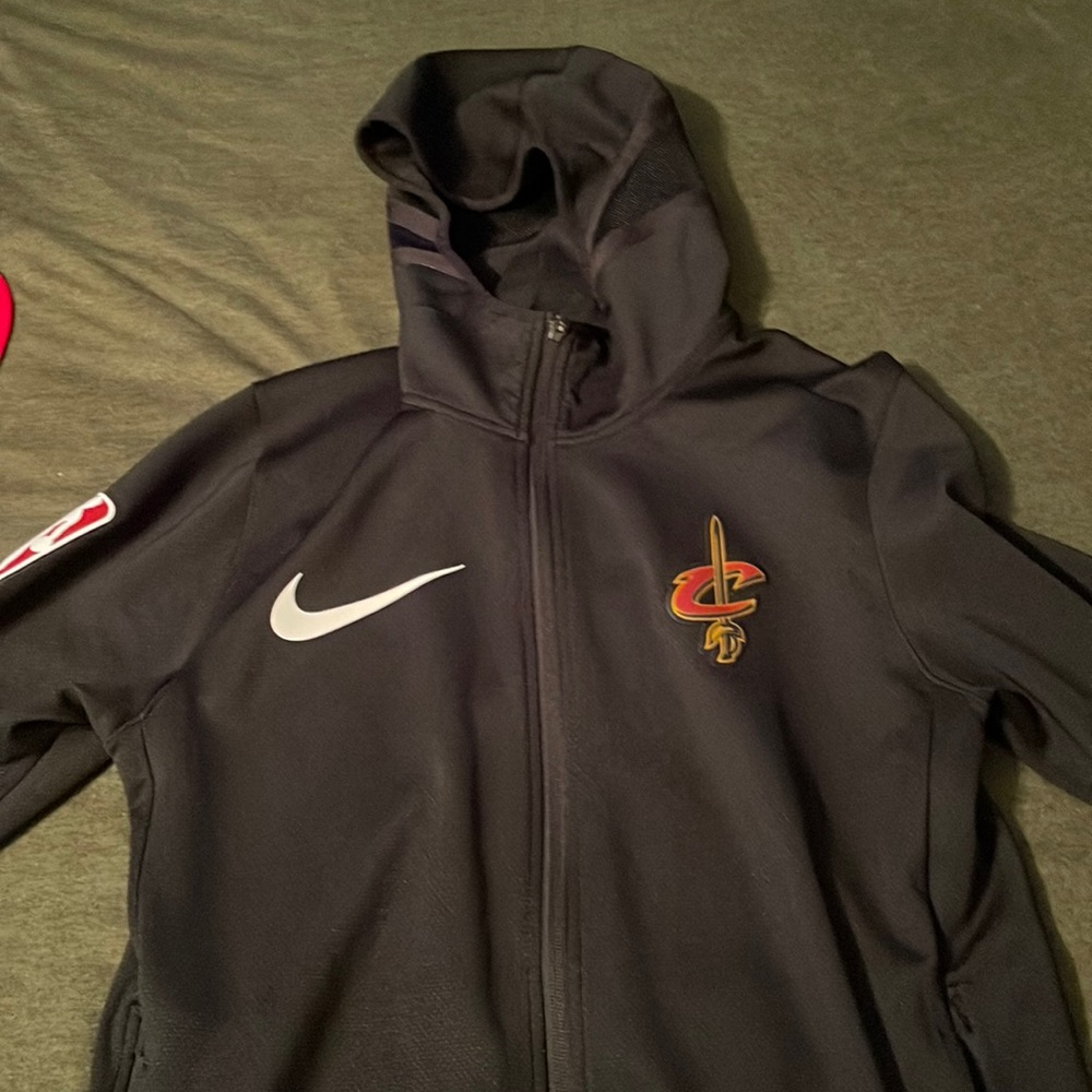 Cleveland cavaliers warm up hoodie medium